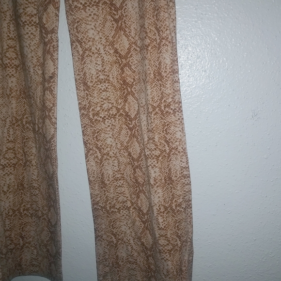 Lovers and Friends S Snake Tan Wrap Top Jumpsuit Look Pants Set 2-Piece - Picture 10 of 13